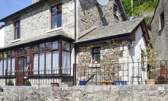 Lindale Casa | Rose Cottage