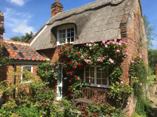 Ludham Casa | Rose Cottage
