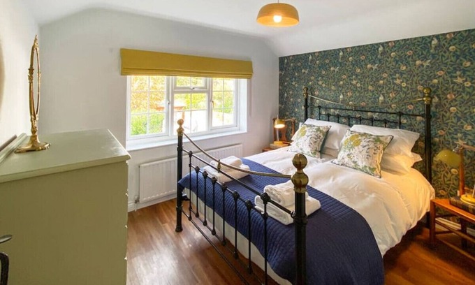 Kettleburgh Casa | Rose Cottage, Kettleburgh - Sleep 4 Cosy & Calm