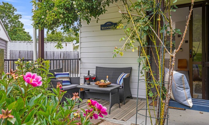 Lake Coleridge Casa | Rose Cottage - Lake Coleridge Holiday Home