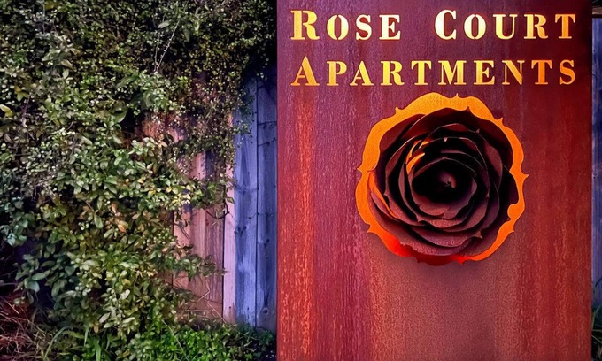 New Town Apartamento | Rose Court "Aurum"... Rest, Relax & Revitalize