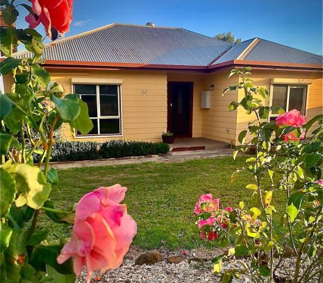 Timboon Casa | Rose Garden Retreat