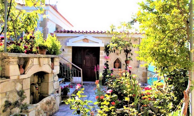 Peristerona Casa | Rose Garden Villa Peristerona