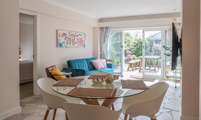 East Launceston Casa | Rose Gold Hideaway (ITAS) - Charming 2-Bedroom Retreat at 1A Beulah Gardens