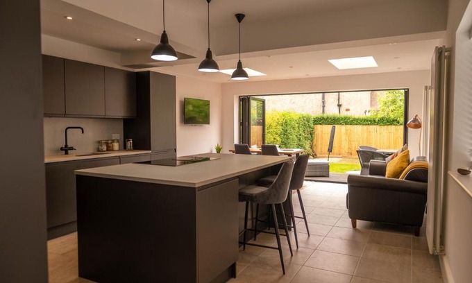 Shrewsbury Casa | Rose Hill