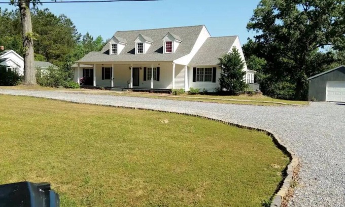 Yale Casa | Rose Lee's Place