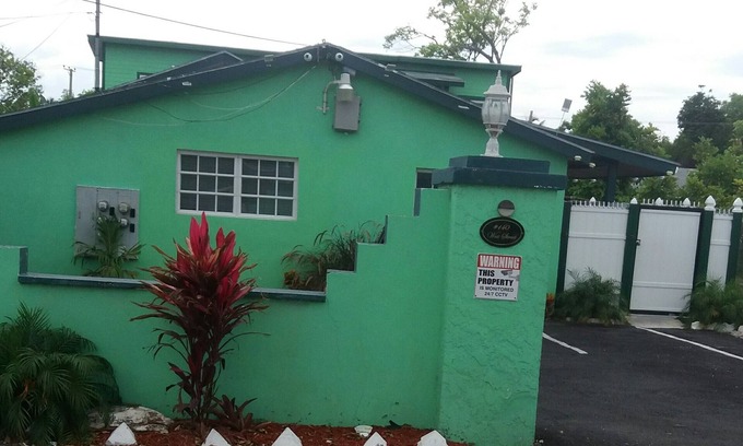 Downtown Nassau Apartamento | Rose Overlook @ 140 West Street Unidad # 5