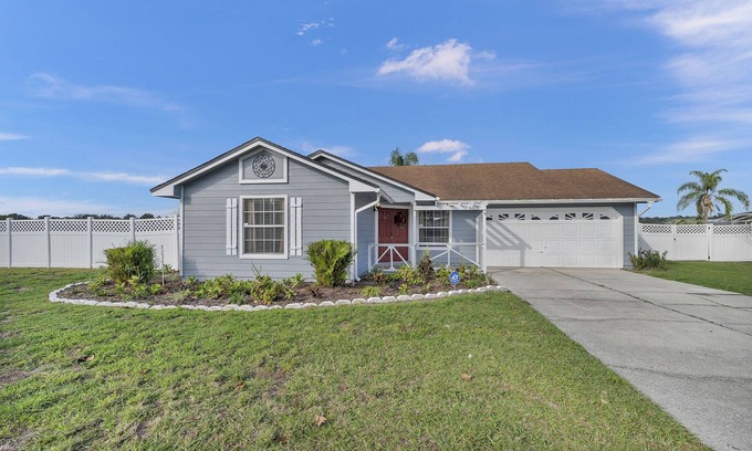 Fairvilla Casa | Rose's Lakeview