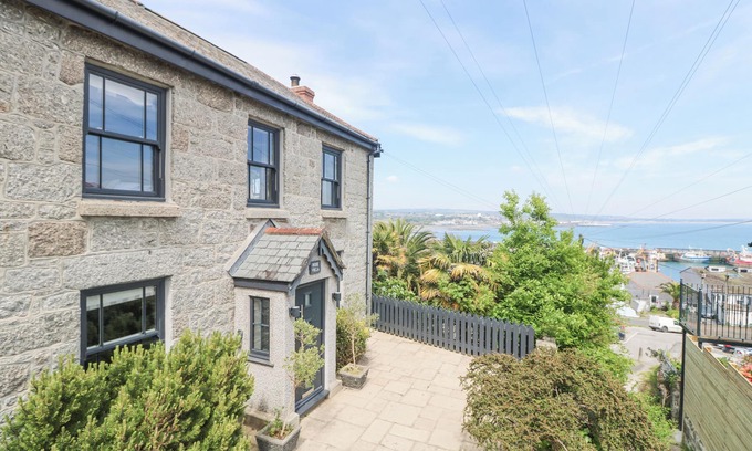 Newlyn Casa | Rose Villa, NEWLYN