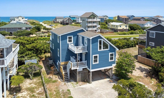 South Nags Head Casa | RoSea Retreat: Oceanside | Near Beach Access | Ocean and Sound Views