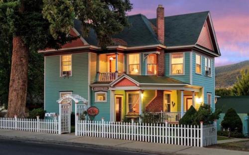 Susanville Cama Y Desayuno | Roseberry House Bed and Breakfast