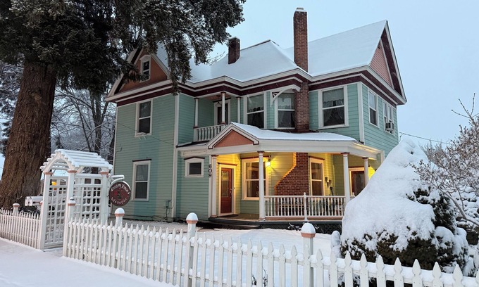 Susanville Cama Y Desayuno | Roseberry House Bed & Breakfast