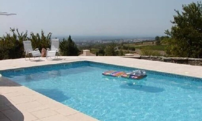 Crillon-le-Brave Casa | Rosemary, Family B&B