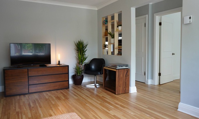 Parc Molson Apartamento | ROSEMONT: Nice apartment 2 steps from Molson Park!
