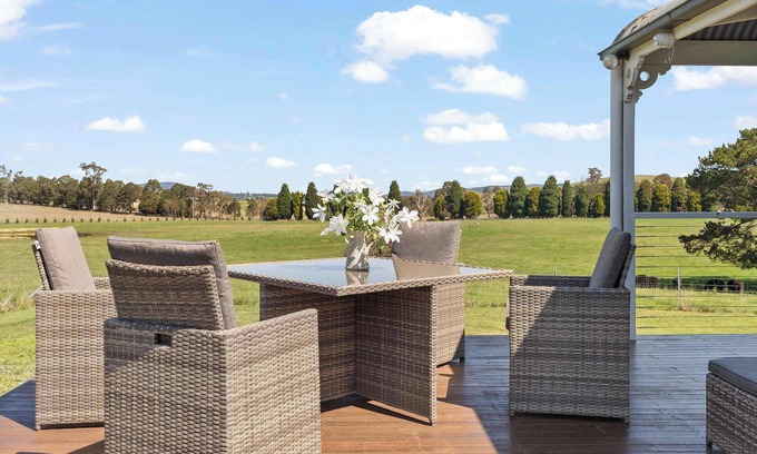 Meadow Flat Casa | Rosevilla Retreat - Beautiful Farm Getaway