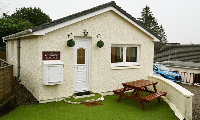 Fort William Cabaña | Rosewood Cottage in Fort William Town Centre