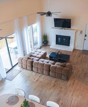 Winston - Salem Casa | Rosewood Loft Entire Building