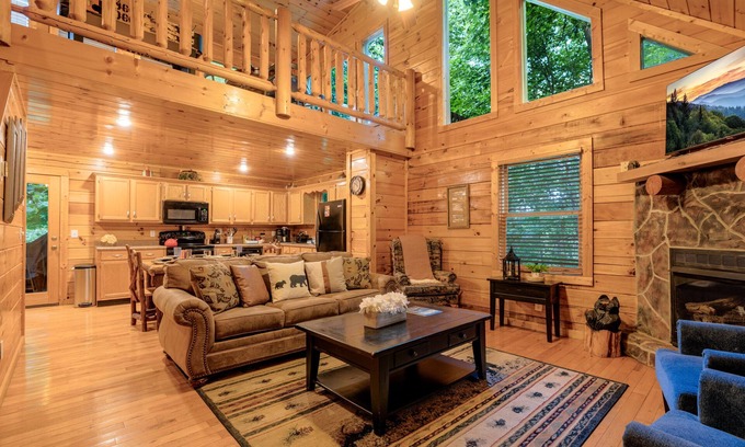 Gatlinburg - Pigeon Forge Cabina | Rosey Bear 2 Bedroom Cabin