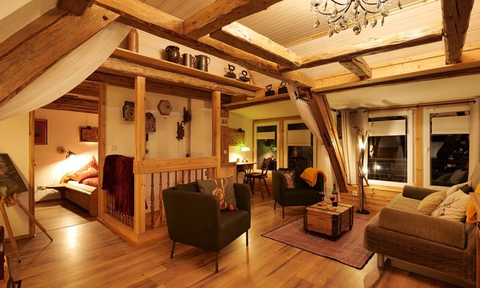 Fluorn Casa | Rosi's Häusle am Schwarzwald / Terrace and garden area / E-car charging