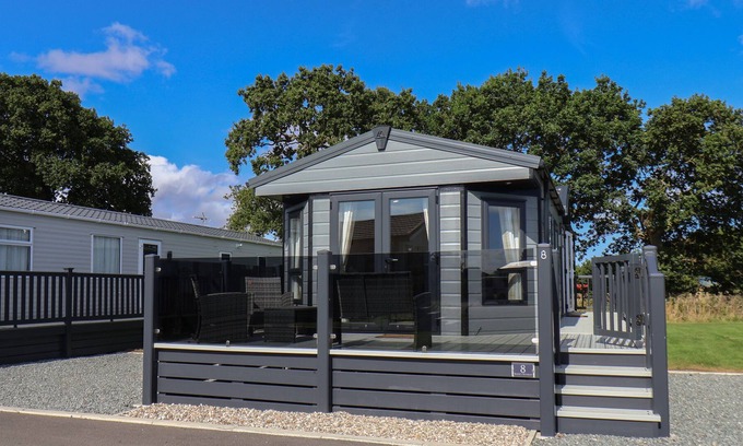Bridlington Cabina | ROSIE'S RETREAT, pet friendly, with a garden in Bridlington