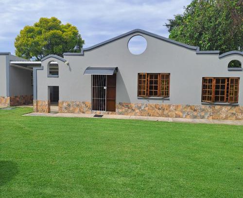 Piet Retief Apartamento | Rosies Inn