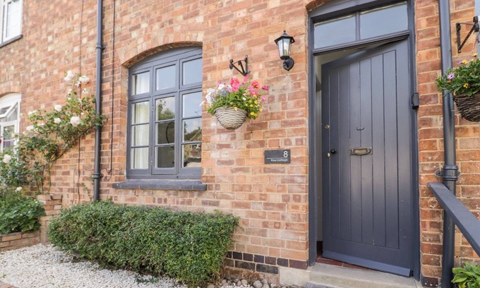Sedgeberrow Cabaña | ROSS COTTAGE, pet friendly, character holiday cottage in Broadway