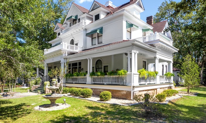 Hattiesburg Cama Y Desayuno | Ross Mansion Bed & Breakfast and Events