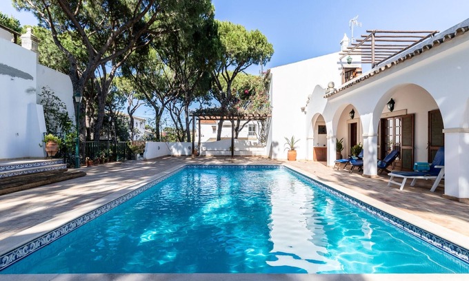 Faro Apartamento | Ross Orange Apartment, Pool, Wifi