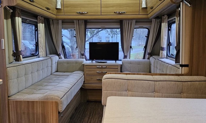 Newry Cabina | RostrevorValley Caravan Experience Private HotTub