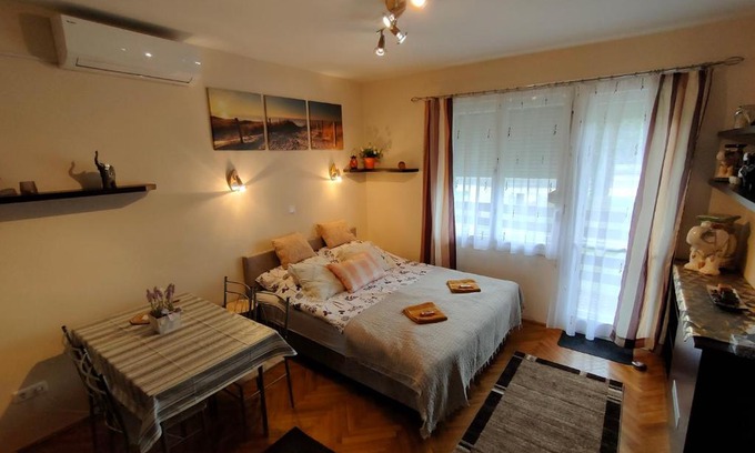 Vonyarcvashegy Apartamento | Rosy Apartman