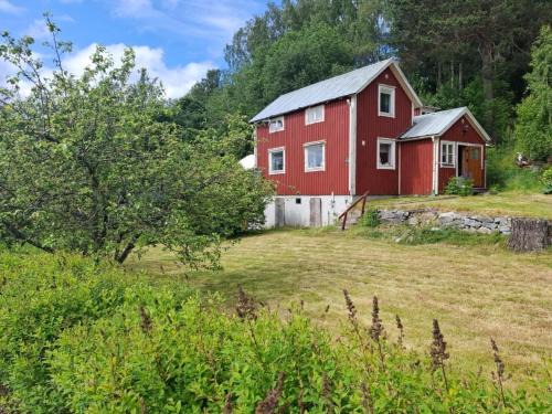 Lugnvik Casa | Rotes Schwedenhaus für Familien und Hunde