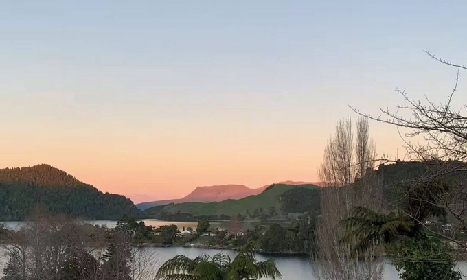 Lake Okareka Apartamento | Rotorua Lake Ōkareka Studio with Views, Spa & BBQ