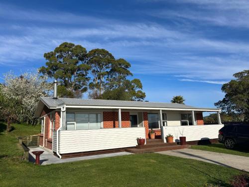 Owhata Casa | Rotorua Lakes Cottage