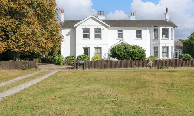 East Hanningfield Cabaña | ROUGH HILL HOUSE, pet friendly, country holiday cottage in Bicknacre