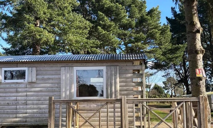 Guemene-Penfao Cabina | ROULOTTE ARIZONA 1ch, (ohne Sanitär, 1 Wasserpunkt) 4 Personen