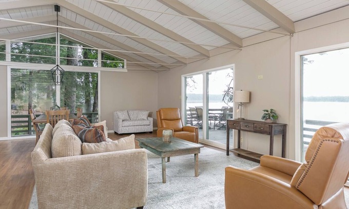 Farmerville Casa | Beautifully Remodeled Retreat Nestled Among The Trees With Stunning Lake Views