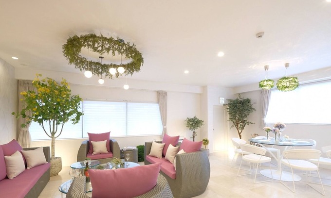 Matsuyama Apartamento | Rounded soft and feminine botanical style Click / Naha Okinawa