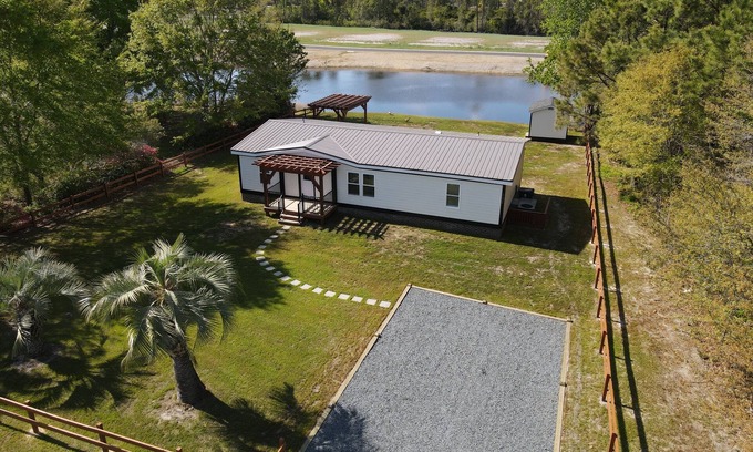 Shallotte Casa | Rounding Run Retreat - newly renovated 3 bedroom conveniently near beaches