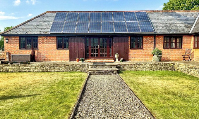 Sandy Lane Cabaña | Rowdecroft Farm Cottage