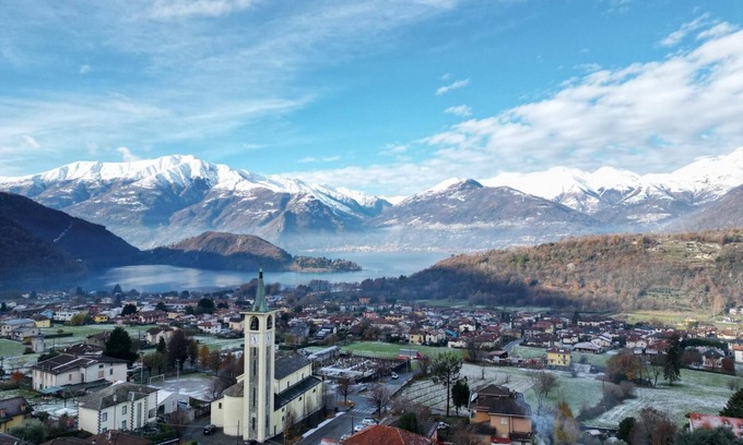 Colico Apartamento | Roxy House, Idyllic lake Como modern apt, lake view, swimming pool, lift, garage