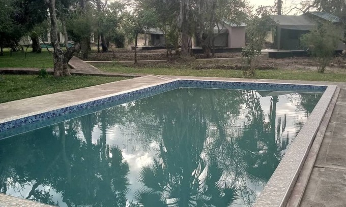 South Luangwa National Park Cabina | Royal South Luangwa Safaris Lodge