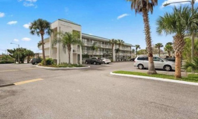 Historic Downtown Kissimmee Hotel | Royal 2 Wonderful Apart/Hôtel plus 2 Queen Size Beds with Pool