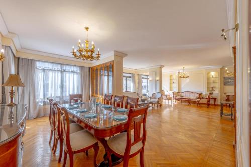 Heliopolis Apartamento | Royal 3 bedrooms apartment