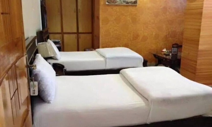 Muzaffarabad Hotel | Royal Continental Hotel