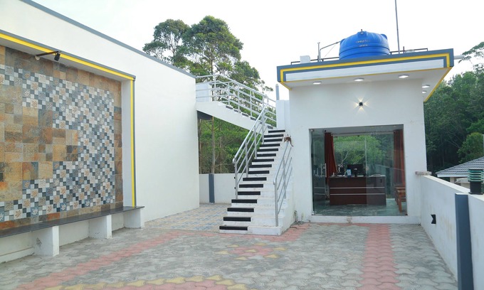 Yercaud Hotel | Royal Galaxy Inn By Elgozo