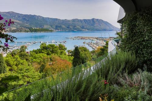 Budva Apartamento | Royal Gardens Paradise