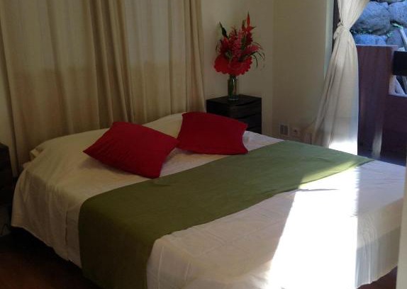 Faaa Casa | ROYAL HERE