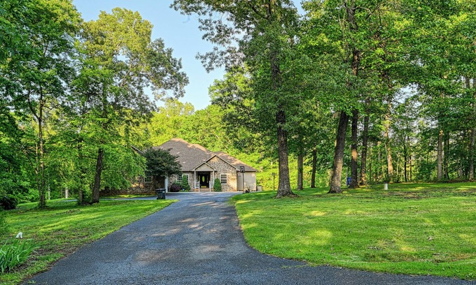 Cats Paw Casa | Royal Oaks Private Oasis - Lake Getaway