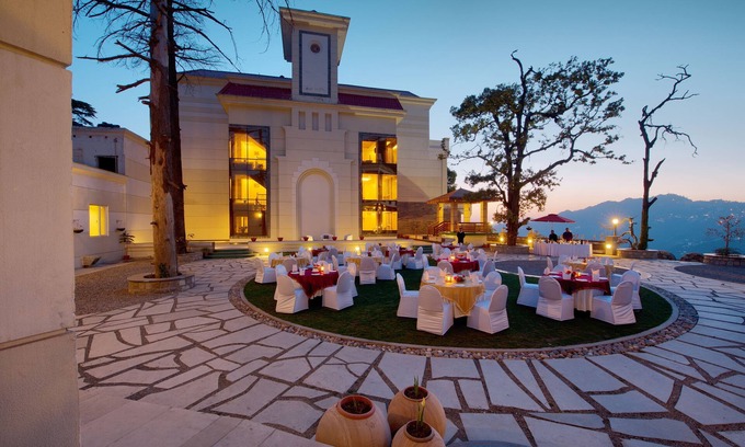 The Mall Road Complejo | Royal Orchid Fort Resort