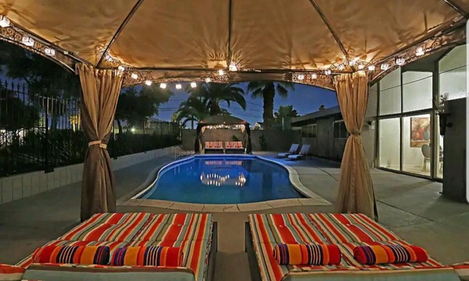 Rhodes Ranch Casa | Royal Palace -W/pool 5 Min to Strip & Convention